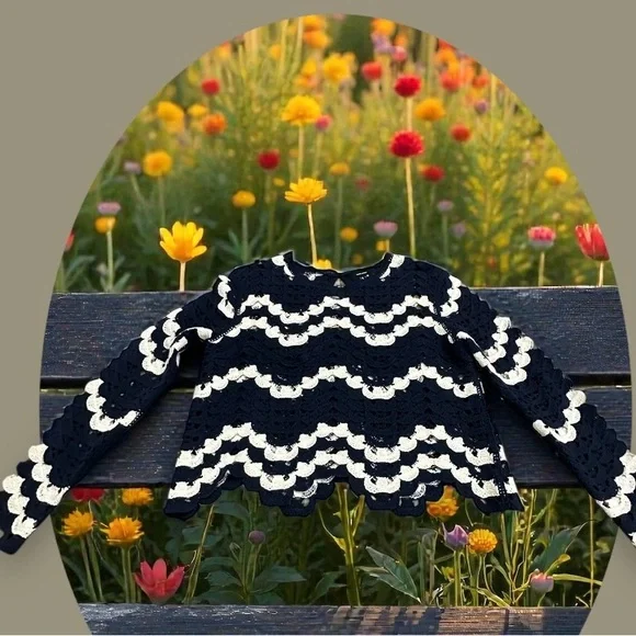 Vero Moda Open Crochet Knit Long Sleeve Sweater Top. Navy/White. Size: Large - Picture 2 of 11